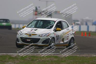 media/Jan-18-2026-CalClub SCCA (Sun) [[8bc6468723]]/Group 3 Race/Turn 1/